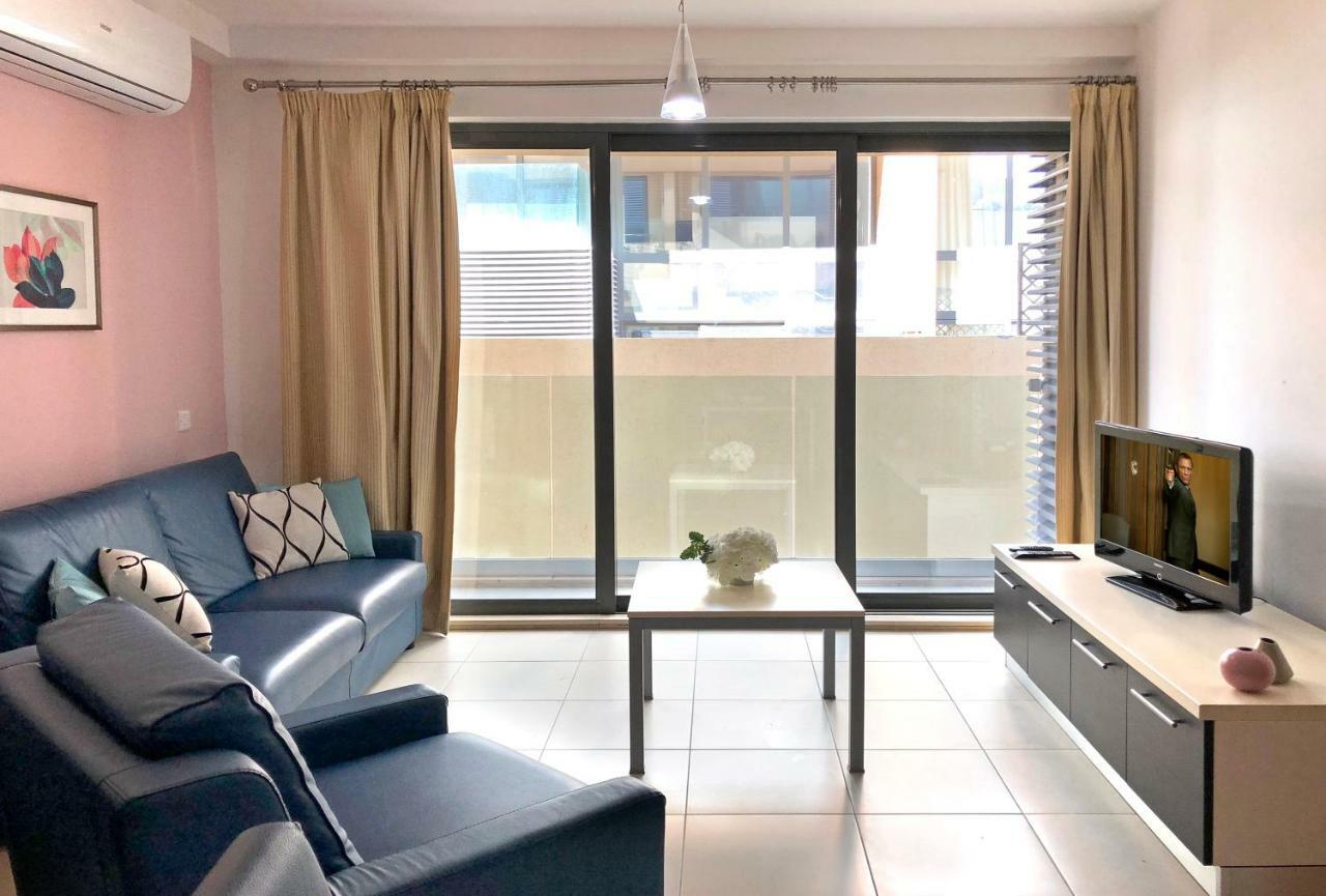 Modern Stylish Apartment - 2 Bedroom & 2 Bathroom Apartment - Spinola Bay, St Julians Saint Julian's Екстериор снимка