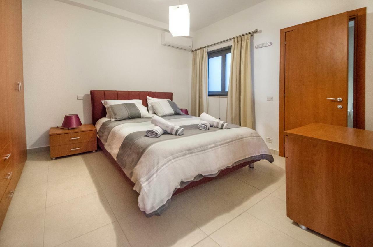 Modern Stylish Apartment - 2 Bedroom & 2 Bathroom Apartment - Spinola Bay, St Julians Saint Julian's Екстериор снимка